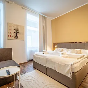 Design Luzanky Brünn (Brno)